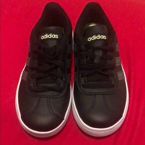 New adidas boys size 11